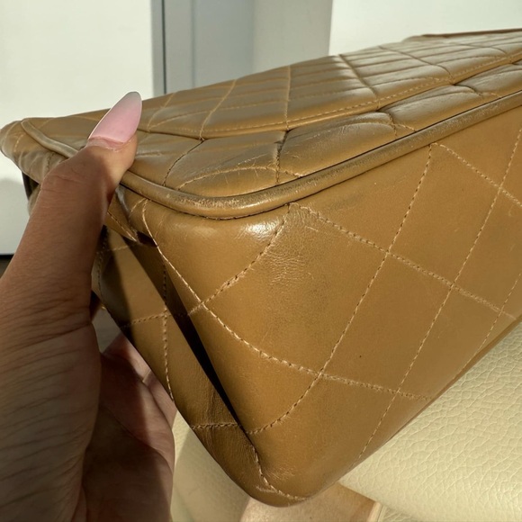 Authentic CHANEL Caramel Beige Leather 24kt Gold Hardware Jumbo Flap Bag RARE! - Picture 6 of 11